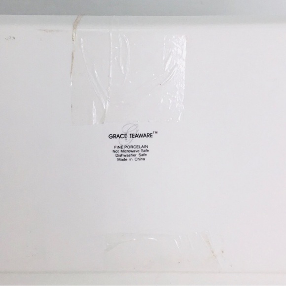 Grace's Teaware Butter Dish Poinsettia Christmas Flower New  Ceramic - Picture 5 of 5